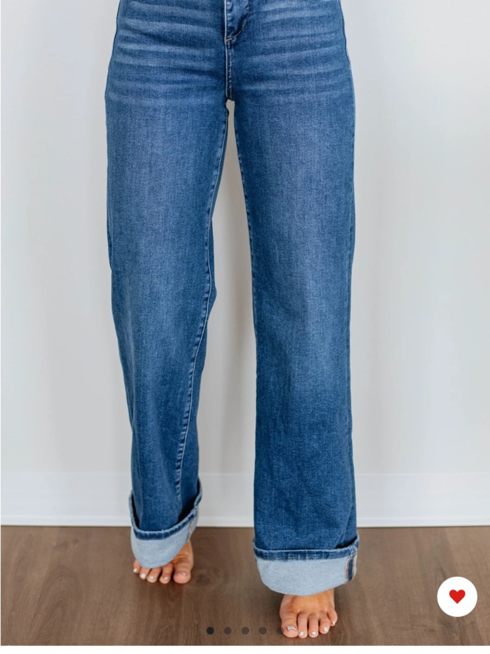 Mid-Rise Straight Leg Women’s Jeans in Classic Blue Wash